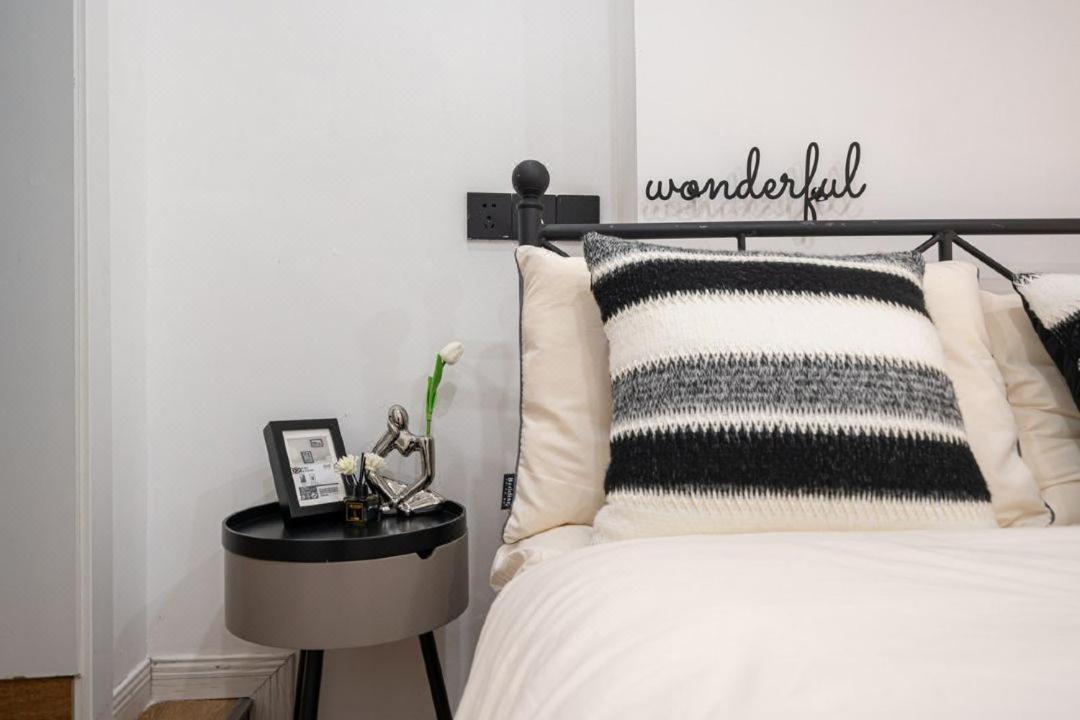 Hills&well-time Family Fuxing 3 Bedrooms Near Line 1 Changshu Rd And Near Jing'an Temple Shanghai