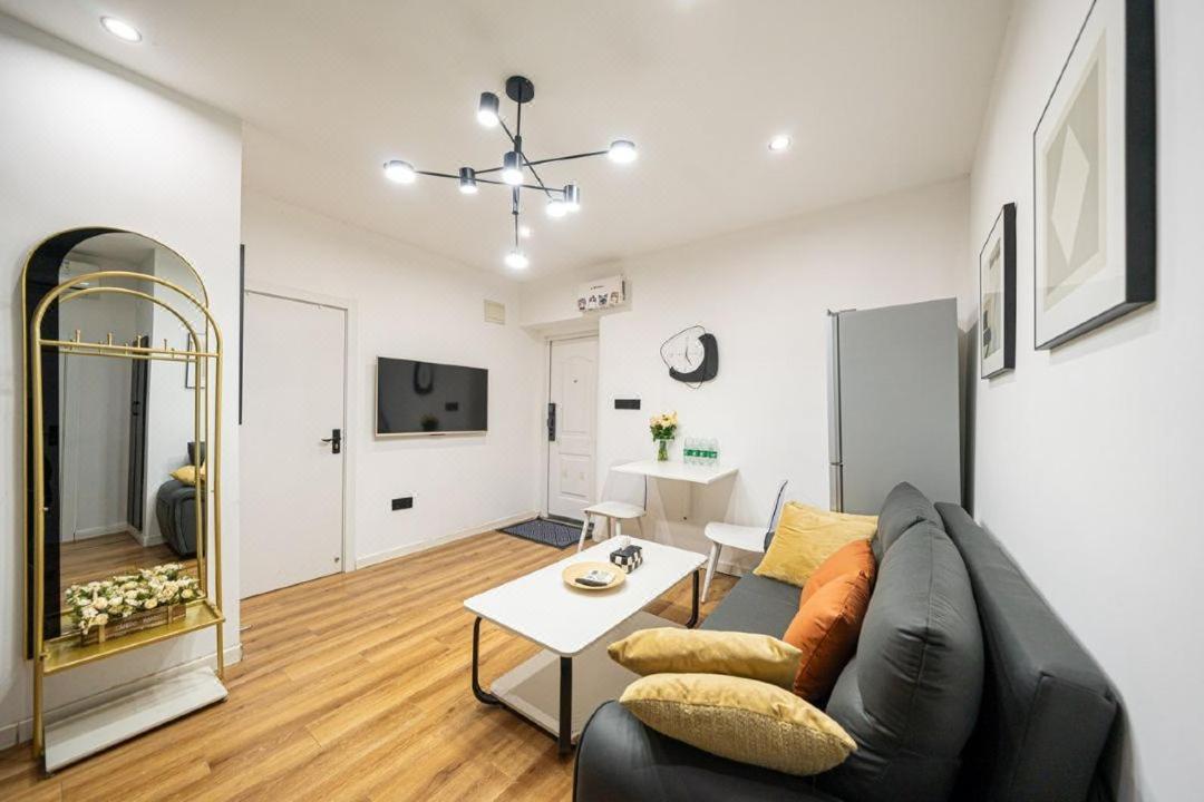 Hills&well-time Family Fuxing 3 Bedrooms Near Line 1 Changshu Rd And Near Jing'an Temple Appartamento Shanghai